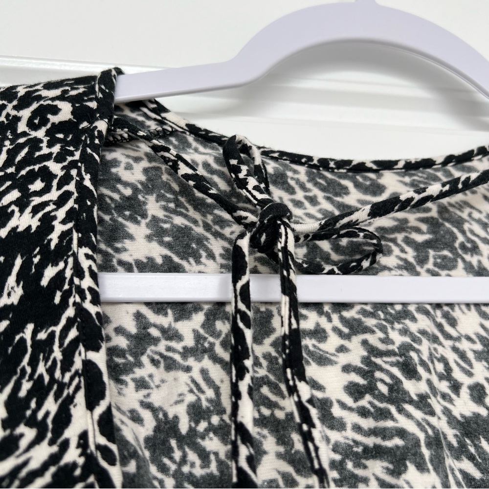 Motel Rocks Black and White Open-Back Blouse - Picture 7 of 9
